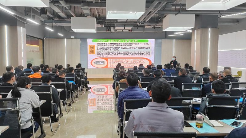 成人高考费用构成解析：揭秘费用背后的真相