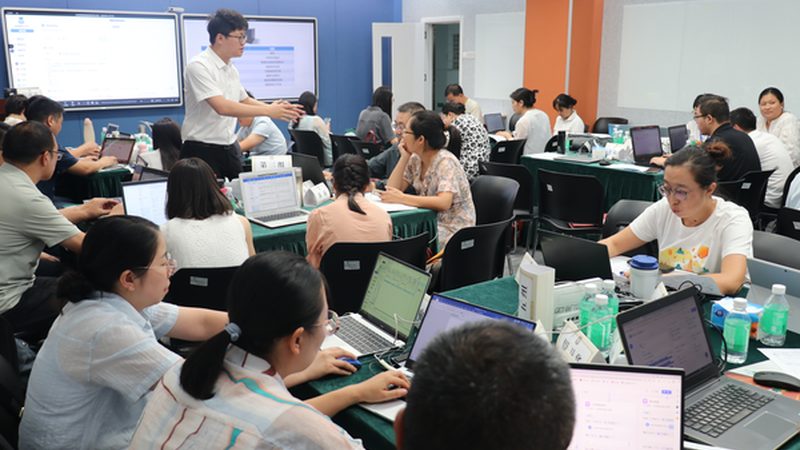 叉车证周末速成班，靠谱吗？揭秘叉车证培训的真相