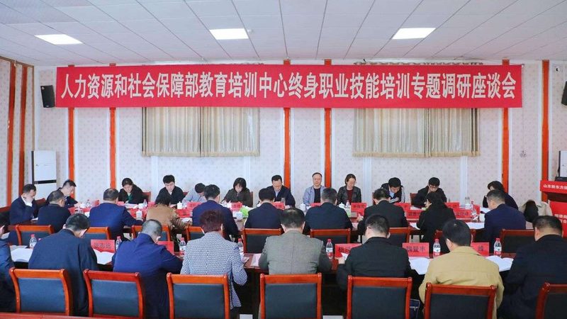 上海叉车证考试费用揭秘：费用构成与选择指南