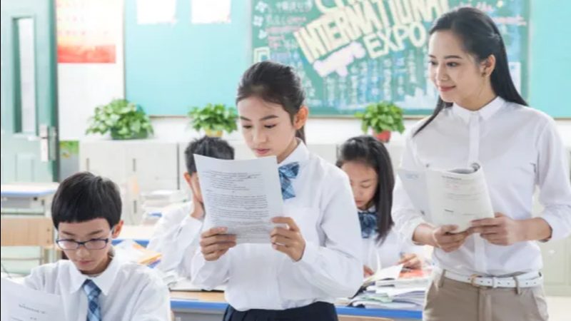 以下是一些在市场上口碑较好的管理培训PPT模板品牌：